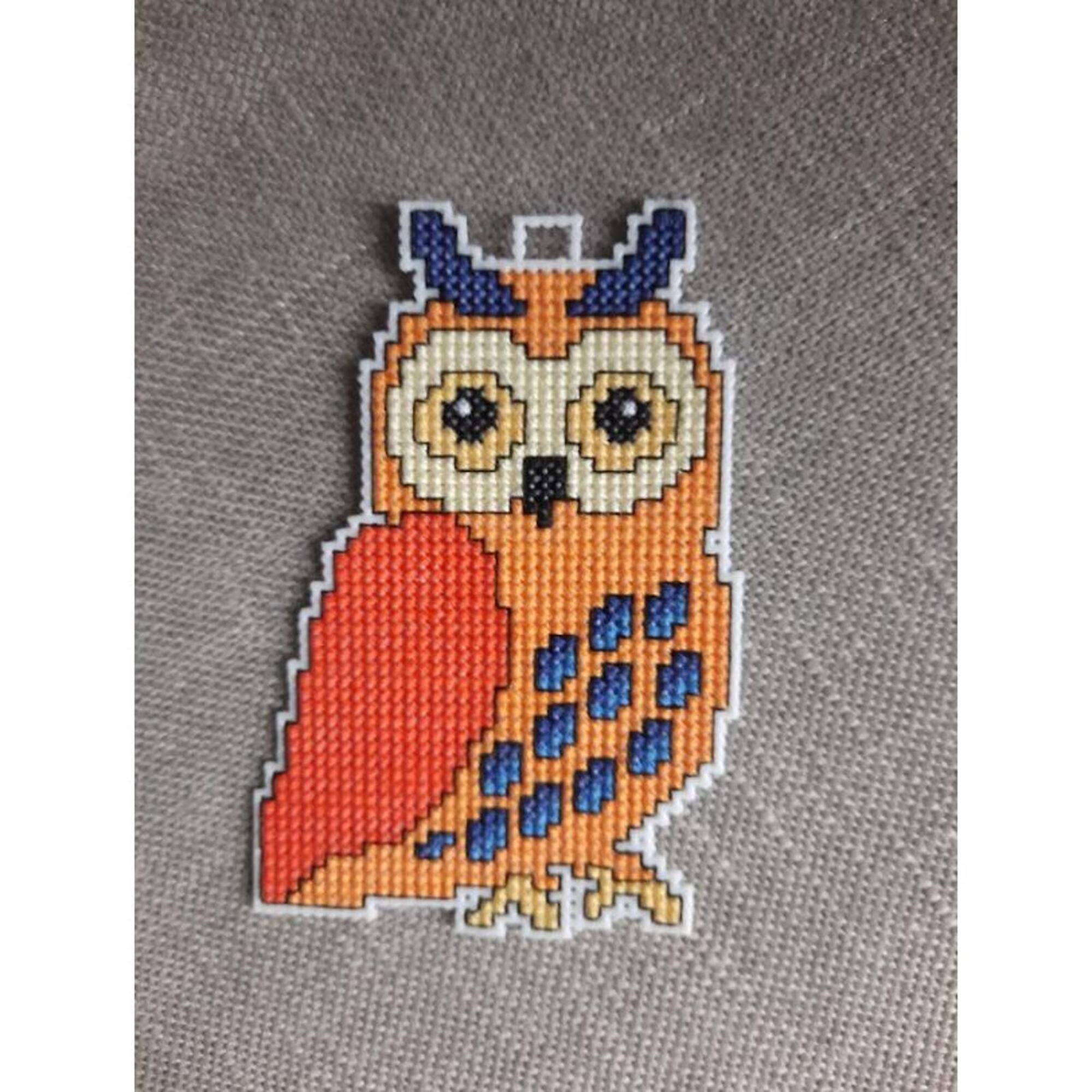 Crafting Spark Owls Plastic Canvas Counted Cross Stitch Kit